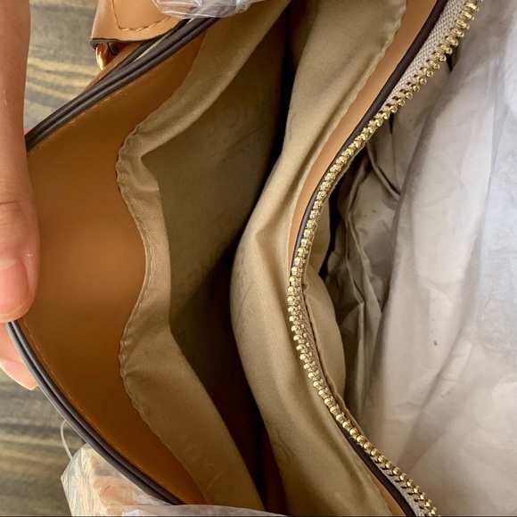 Jones New York Signature Handbag - Picture 9 of 11